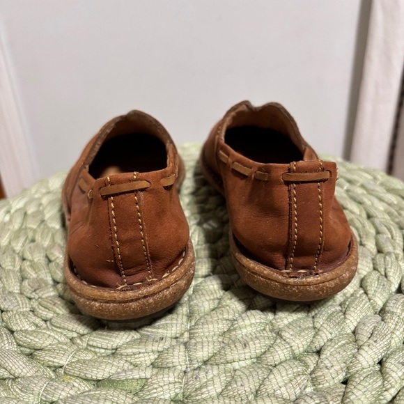Born Naya Brown Tan Nubuck Slip On Comfort Flat Loafer NWOB - Picture 7 of 9